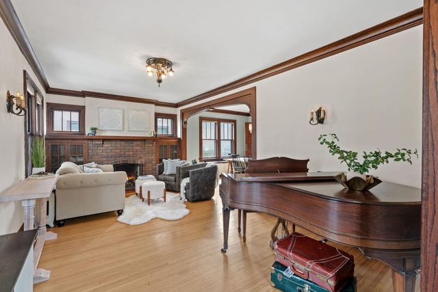 1369 Hamline Avenue N, Saint Paul, MN 55108