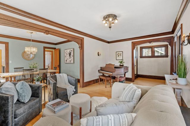 1369 Hamline Avenue N, Saint Paul, MN 55108