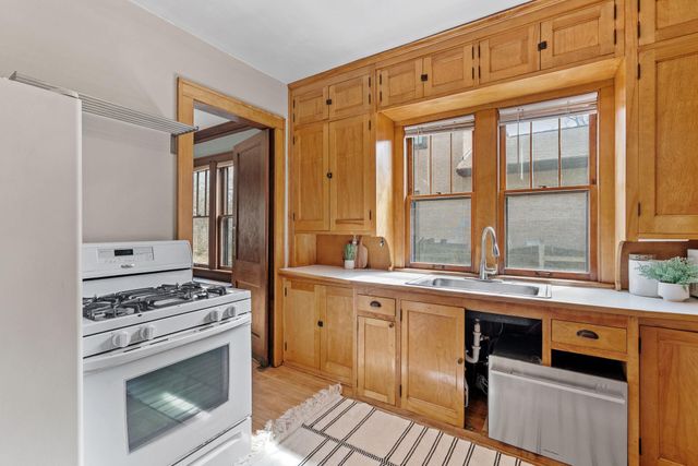 1369 Hamline Avenue N, Saint Paul, MN 55108