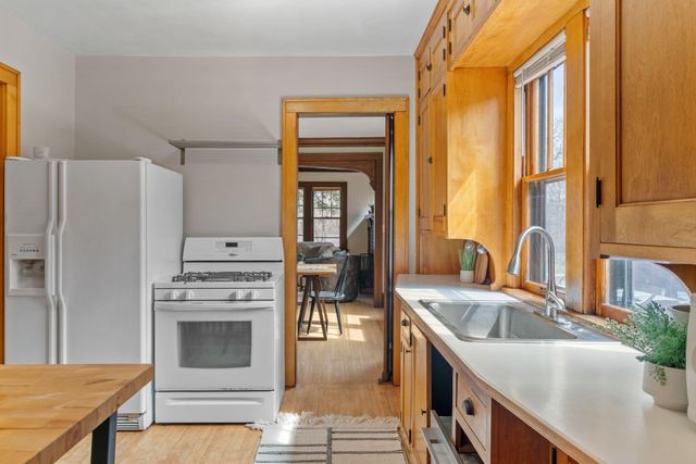 1369 Hamline Avenue N, Saint Paul, MN 55108