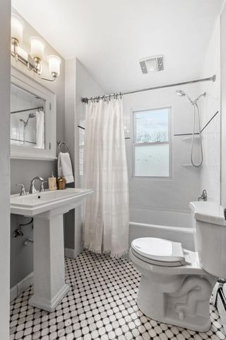 1369 Hamline Avenue N, Saint Paul, MN 55108