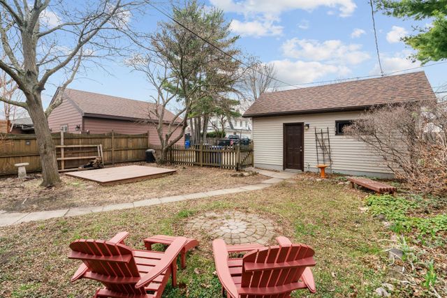 1369 Hamline Avenue N, Saint Paul, MN 55108