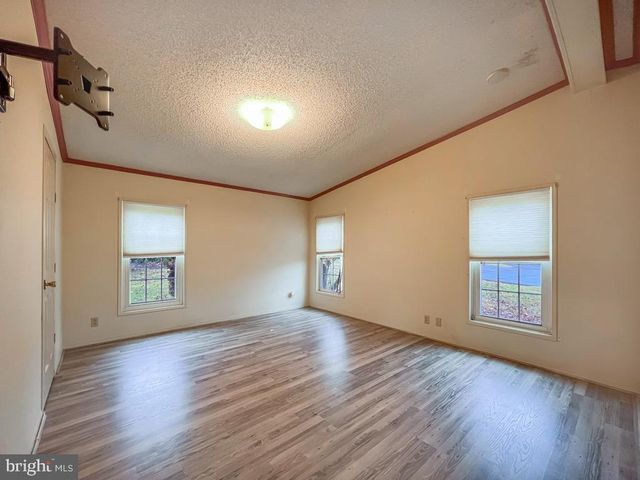 13 CLOVEDALE WAY, Souderton, PA 18964