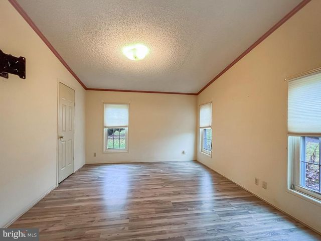 13 CLOVEDALE WAY, Souderton, PA 18964