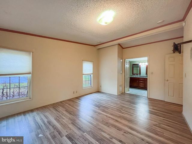 13 CLOVEDALE WAY, Souderton, PA 18964