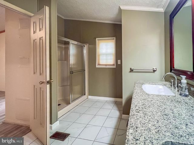 13 CLOVEDALE WAY, Souderton, PA 18964