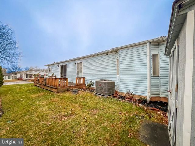 13 CLOVEDALE WAY, Souderton, PA 18964