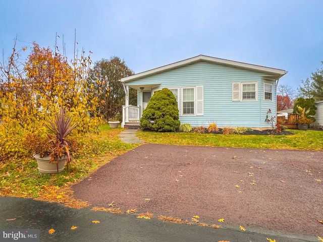 13 CLOVEDALE WAY, Souderton, PA 18964