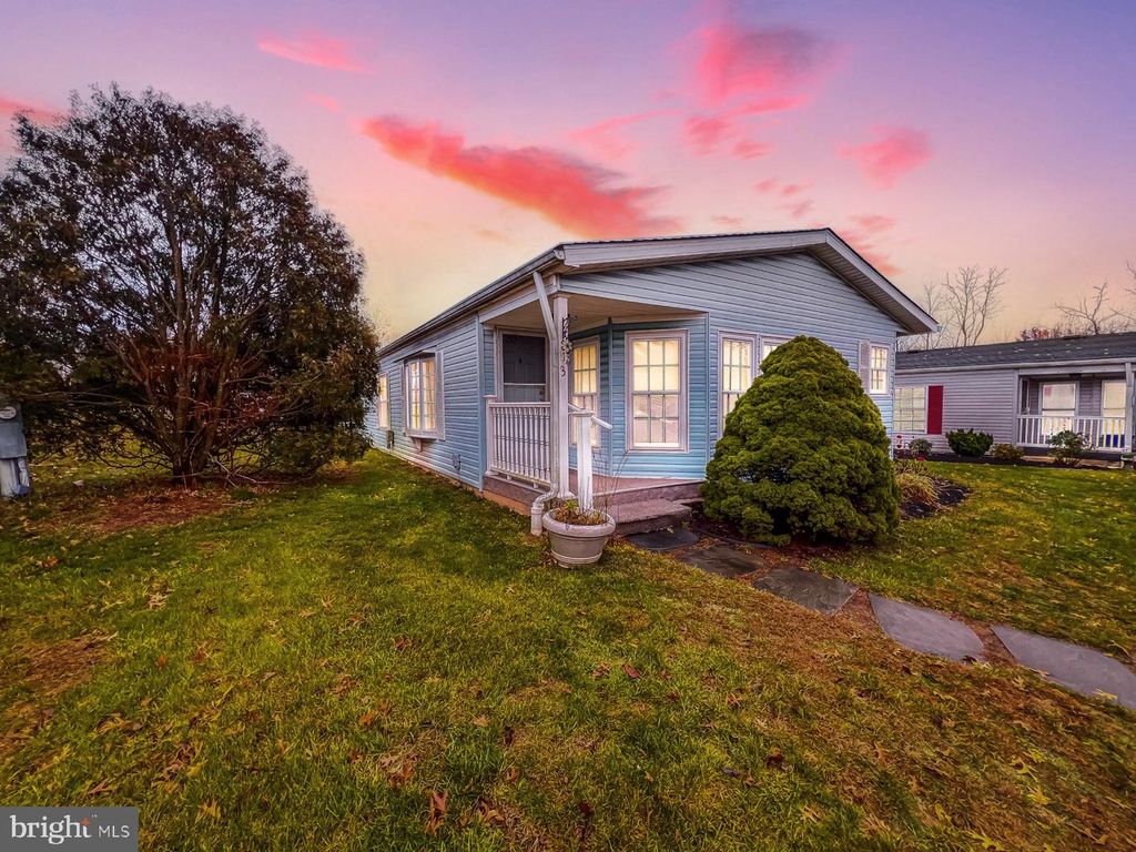 13 CLOVEDALE WAY, Souderton, PA 18964