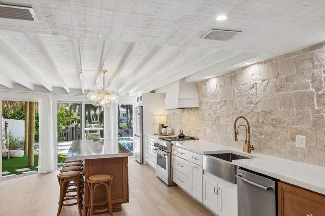 511 SE 9TH Avenue, Pompano Beach, FL 33060