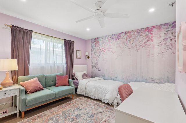 511 SE 9TH Avenue, Pompano Beach, FL 33060