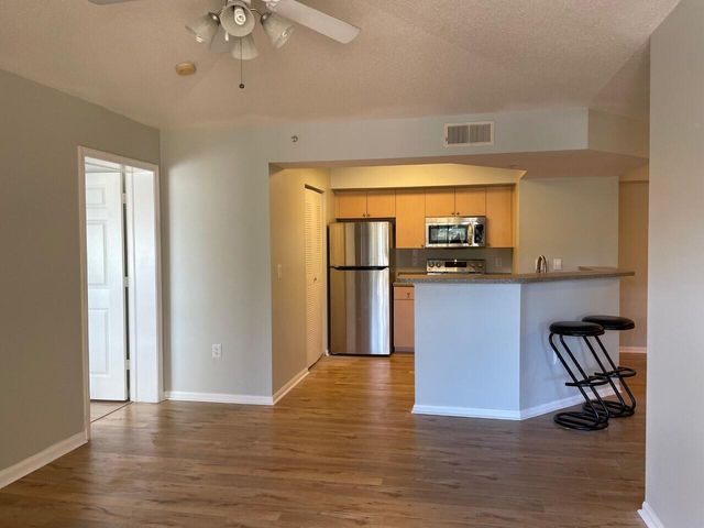3690 NW Mediterranean Lane 12-305, Jensen Beach, FL 34957
