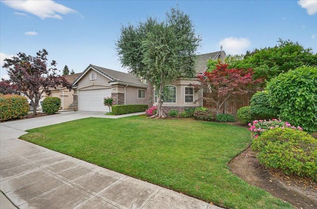 2873 E El Paso Avenue, Fresno, CA 93720