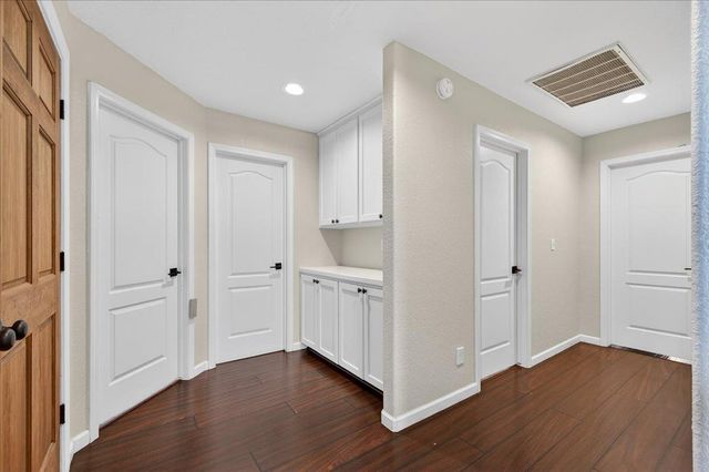 2873 E El Paso Avenue, Fresno, CA 93720