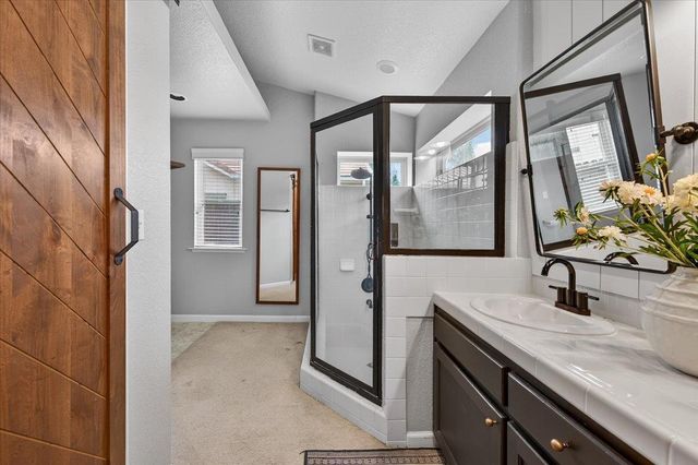 2873 E El Paso Avenue, Fresno, CA 93720