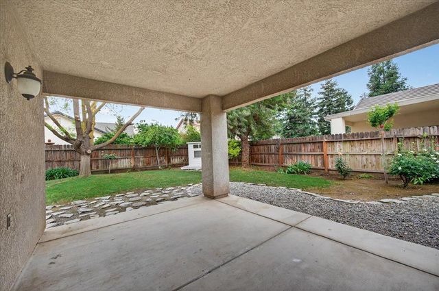 2873 E El Paso Avenue, Fresno, CA 93720