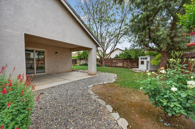 2873 E El Paso Avenue, Fresno, CA 93720