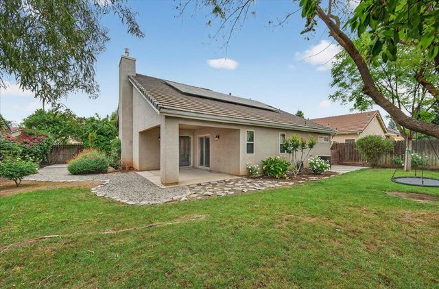 2873 E El Paso Avenue, Fresno, CA 93720