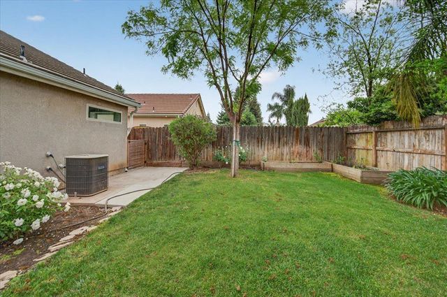 2873 E El Paso Avenue, Fresno, CA 93720