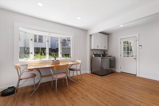 4 Chamberlain Pkwy, Worcester, MA 01602