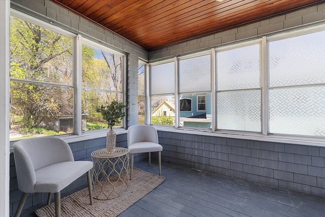 4 Chamberlain Pkwy, Worcester, MA 01602