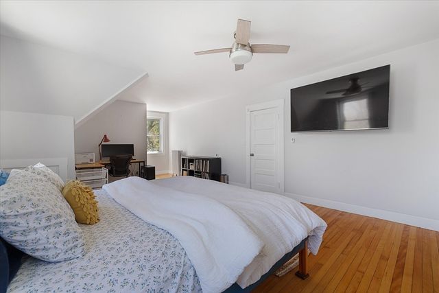 4 Chamberlain Pkwy, Worcester, MA 01602