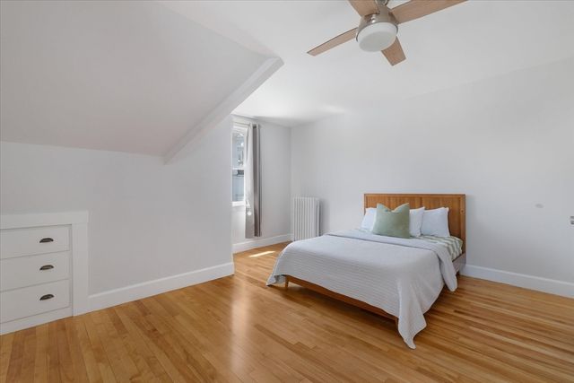 4 Chamberlain Pkwy, Worcester, MA 01602