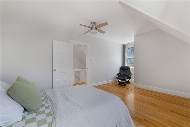 4 Chamberlain Pkwy, Worcester, MA 01602