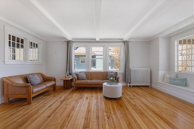 4 Chamberlain Pkwy, Worcester, MA 01602