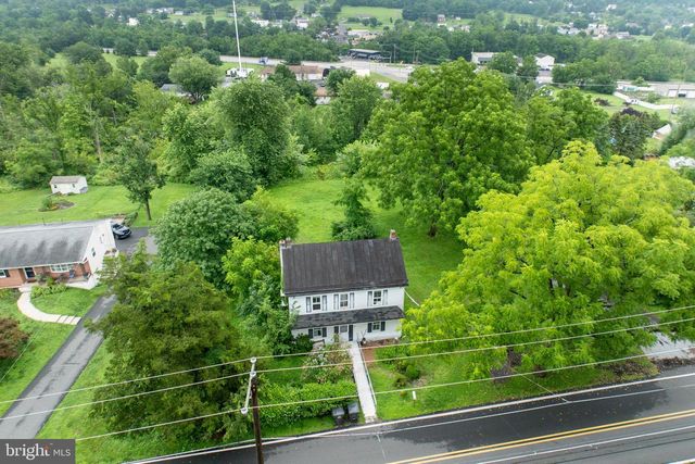 1398 CHESTNUT GROVE RD, Pottstown, PA 19464