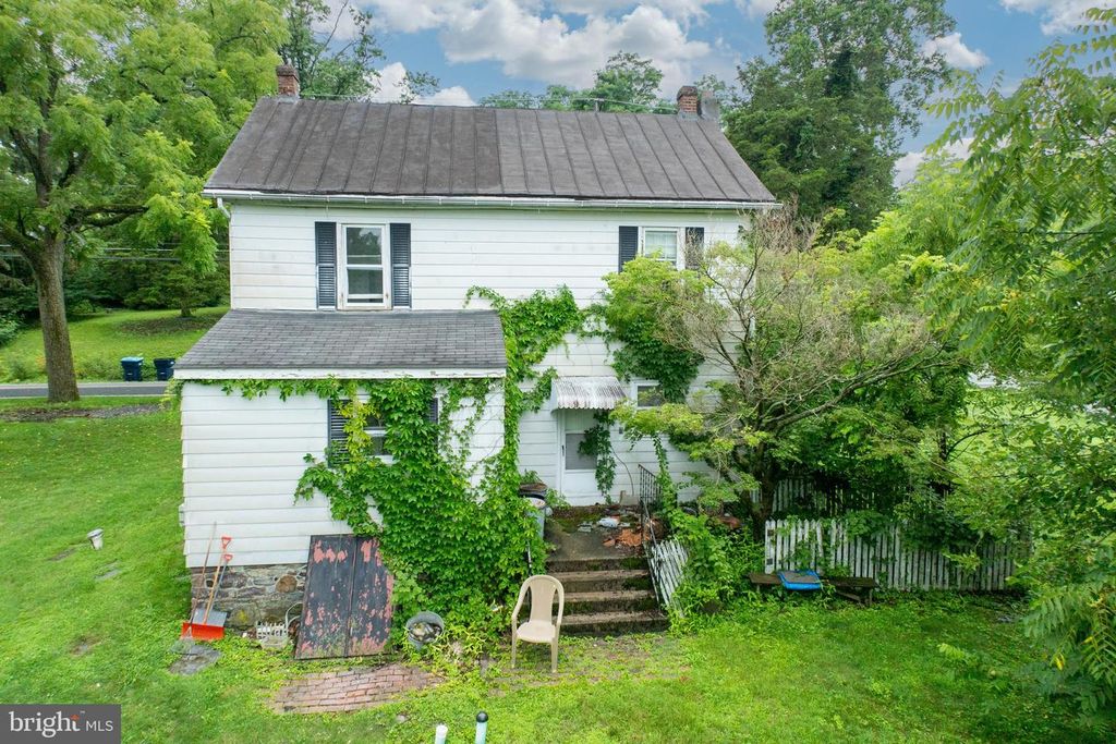 1398 CHESTNUT GROVE RD, Pottstown, PA 19464