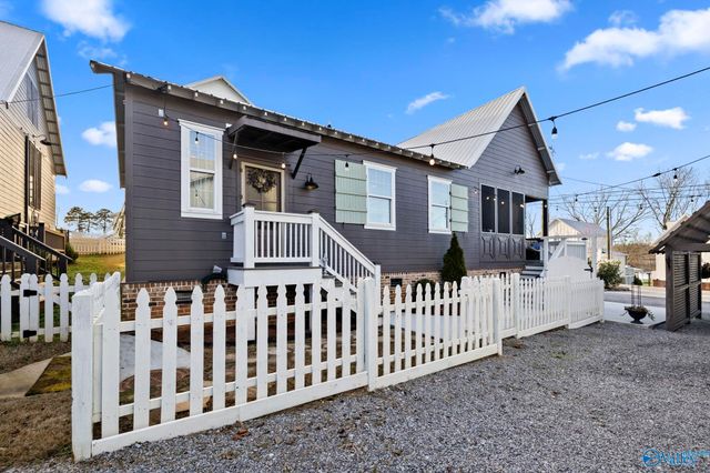 3267 Hardin Road, Guntersville, AL 35976