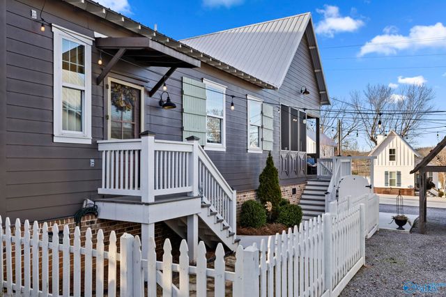 3267 Hardin Road, Guntersville, AL 35976