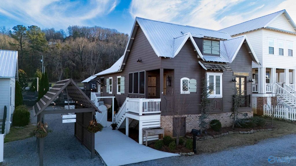 3267 Hardin Road, Guntersville, AL 35976