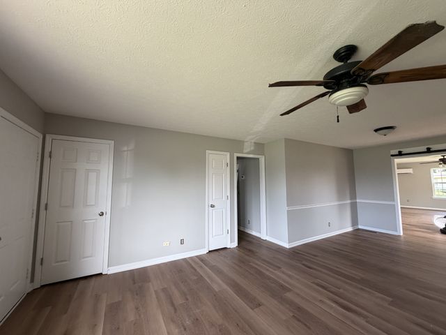 1002 Sunday Silence Dr, Greenbrier, TN 37073