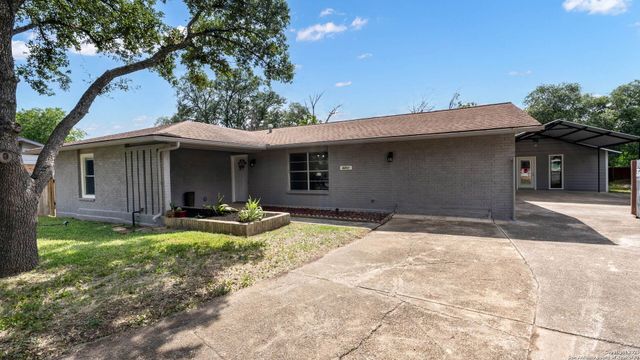 6311 Macaw, San Antonio, TX 78218