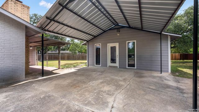 6311 Macaw, San Antonio, TX 78218
