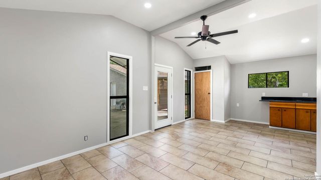 6311 Macaw, San Antonio, TX 78218