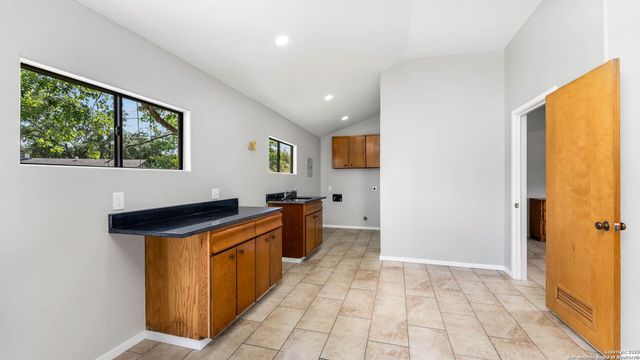 6311 Macaw, San Antonio, TX 78218