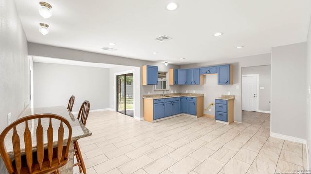 6311 Macaw, San Antonio, TX 78218