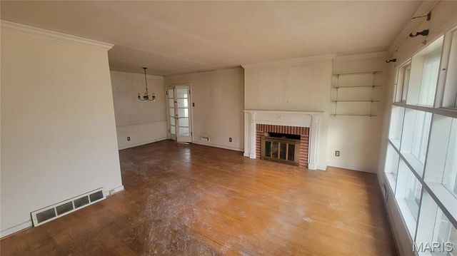 211 Frost Avenue, St Louis, MO 63135