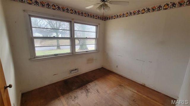 211 Frost Avenue, St Louis, MO 63135