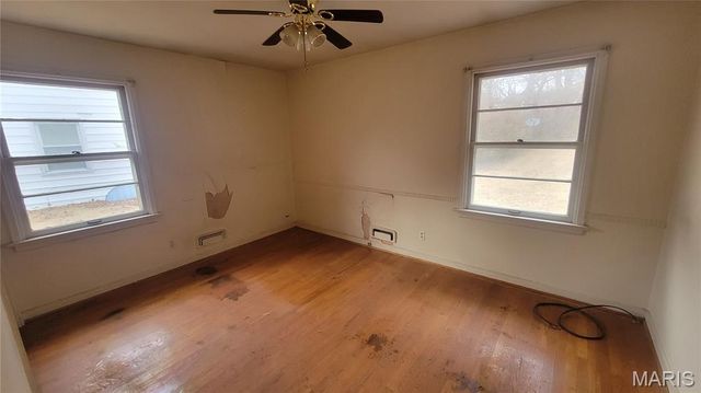 211 Frost Avenue, St Louis, MO 63135