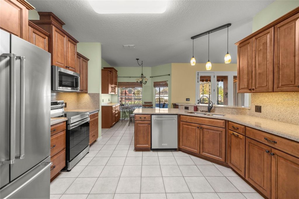 Image 14 of property listing at 11619 SW 50TH CIRCLE, Ocala, FL 34476