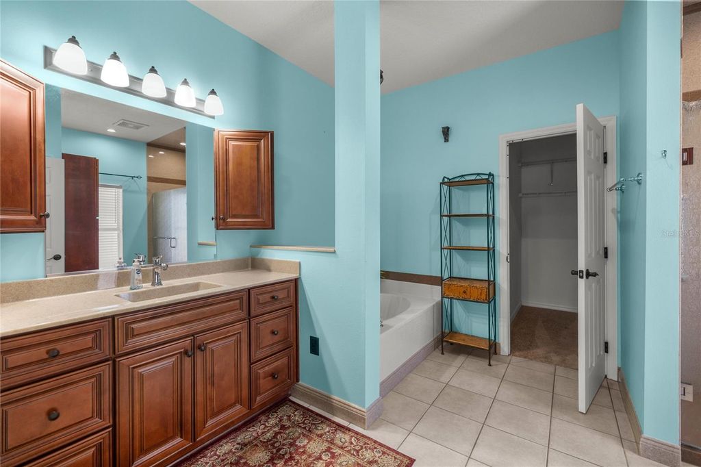 Image 18 of property listing at 11619 SW 50TH CIRCLE, Ocala, FL 34476