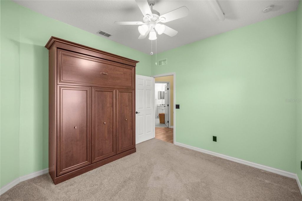 Image 23 of property listing at 11619 SW 50TH CIRCLE, Ocala, FL 34476