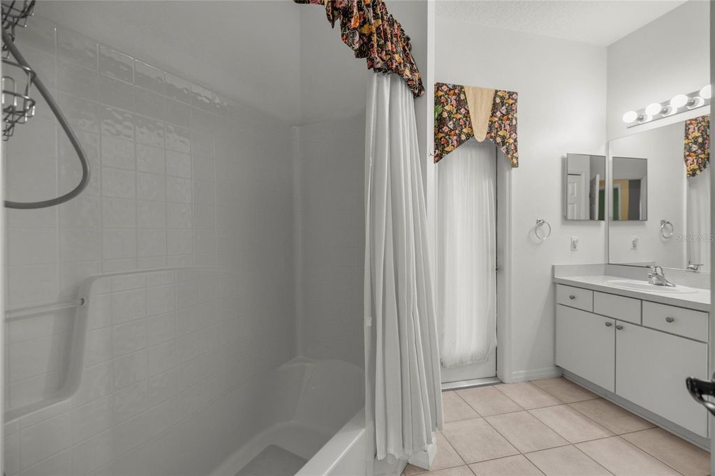 Image 27 of property listing at 11619 SW 50TH CIRCLE, Ocala, FL 34476