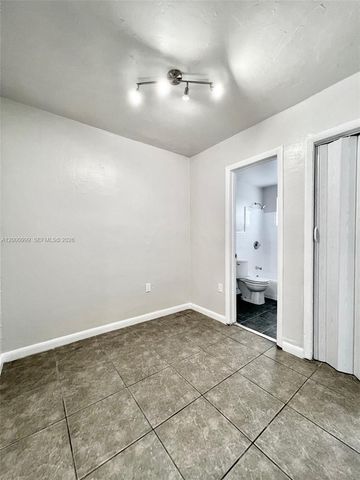 10 NW 77th St 8, Miami, FL 33150