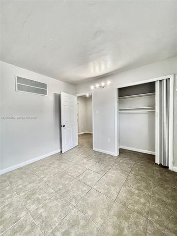10 NW 77th St 8, Miami, FL 33150