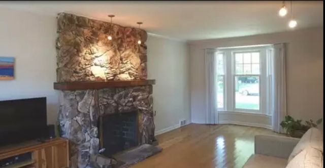 6843 Tripp Avenue, Lincolnwood, IL 60712